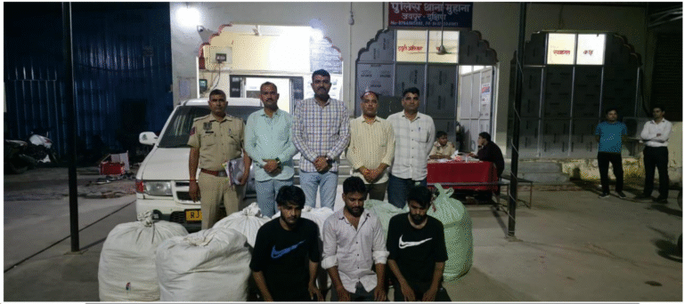 मुहाना पुलिस ने फैक्ट्रियों से कपड़ा चोरी करने वाली गैंग को पकड़ा, तीन गिरफ्तार