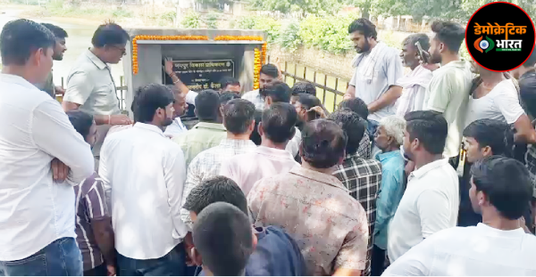 बगरू विधायक कैलाश वर्मा के शिलान्यास कार्यक्रम में पहुंचने से पहले ही स्थानीय लोग विरोध करने पहुंचे।