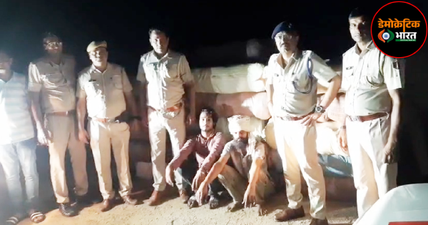 पुलिस ने सीकर के नशा तस्कर सुभाष गुर्जर और प्रमोद गुर्जर को गिरफ्तार किया।
